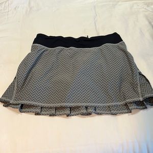 New Lululemon Pace Setter Skirt Black Tennis Skirt Lined Size 6 Tall. Never Worn